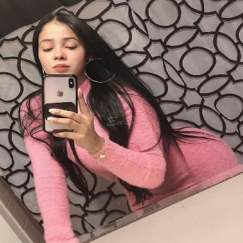24 Year Average American Escort Esmeralda